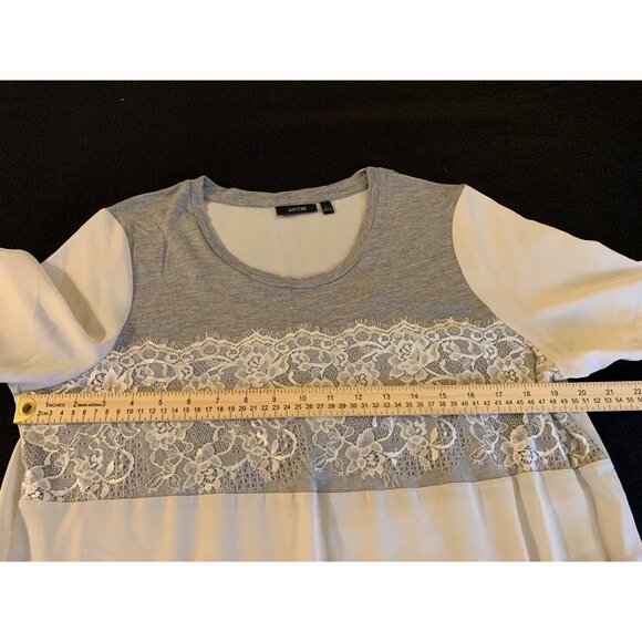 Apt. 9 Womens Lace Panel Knit Top with Short Sleeves & Scoop Neck - Size Large - Picture 6 of 9